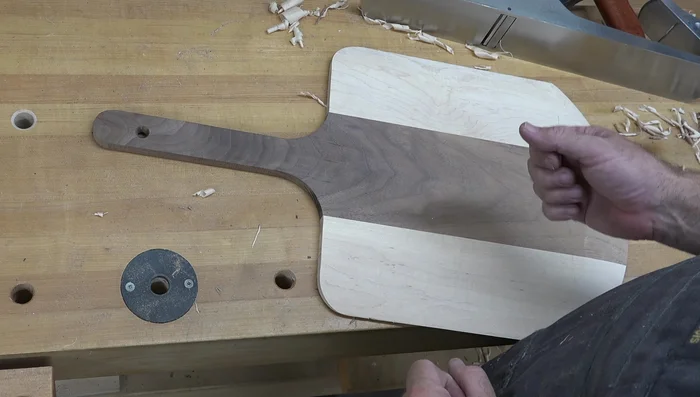 Final sanding: Sand the entire pizza peel to smooth out sharp edges and corners. Break sharp corners on the handle for comfort.