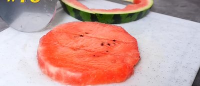 Slice melon.