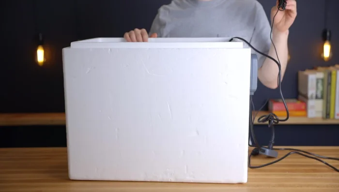 Plug the temperature controller into the wall.