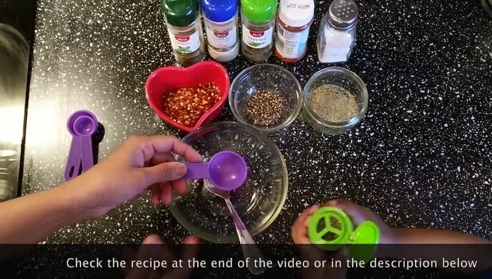 Measure out ingredients: 2 tbsp oregano, 1 tbsp basil, 1/2 tsp garlic powder, 1/2 tbsp thyme, 1/2 tbsp fennel (coarsely crushed), 1/2 tbsp paprika powder, 1/2 tbsp black pepper (coarsely crushed), 1 tsp red chili (adjust to taste), and 1 tsp salt (adjust to taste).