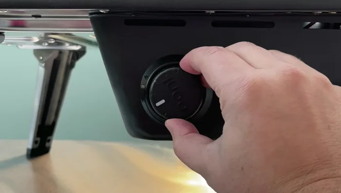 Preheat the oven: Allow 20 minutes for the oven to reach 950°F (510°C).