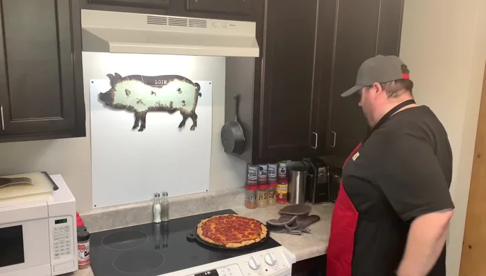 Gluten-free pizza crust review; gummy texture.