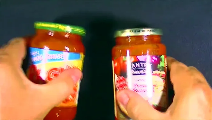 Ragu vs. Dollar Tree pizza sauce jars