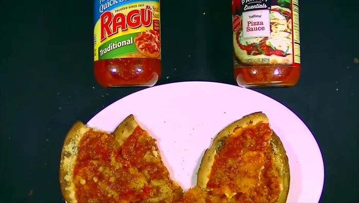 Ragu and Dollar Tree pizza sauces compared.