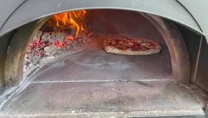 Mastering the Wood-Fired Pizza Oven: Achieving Perfect Neapolitan Pizzas