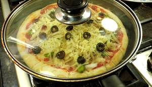 Easy Pan Pizza Recipe: No Oven Needed!