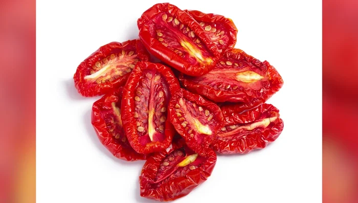 Sun-dried tomatoes for sweet pesto