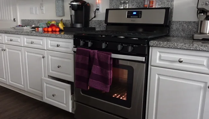 Turn off the oven and allow the pizza steel to cool completely inside the oven.