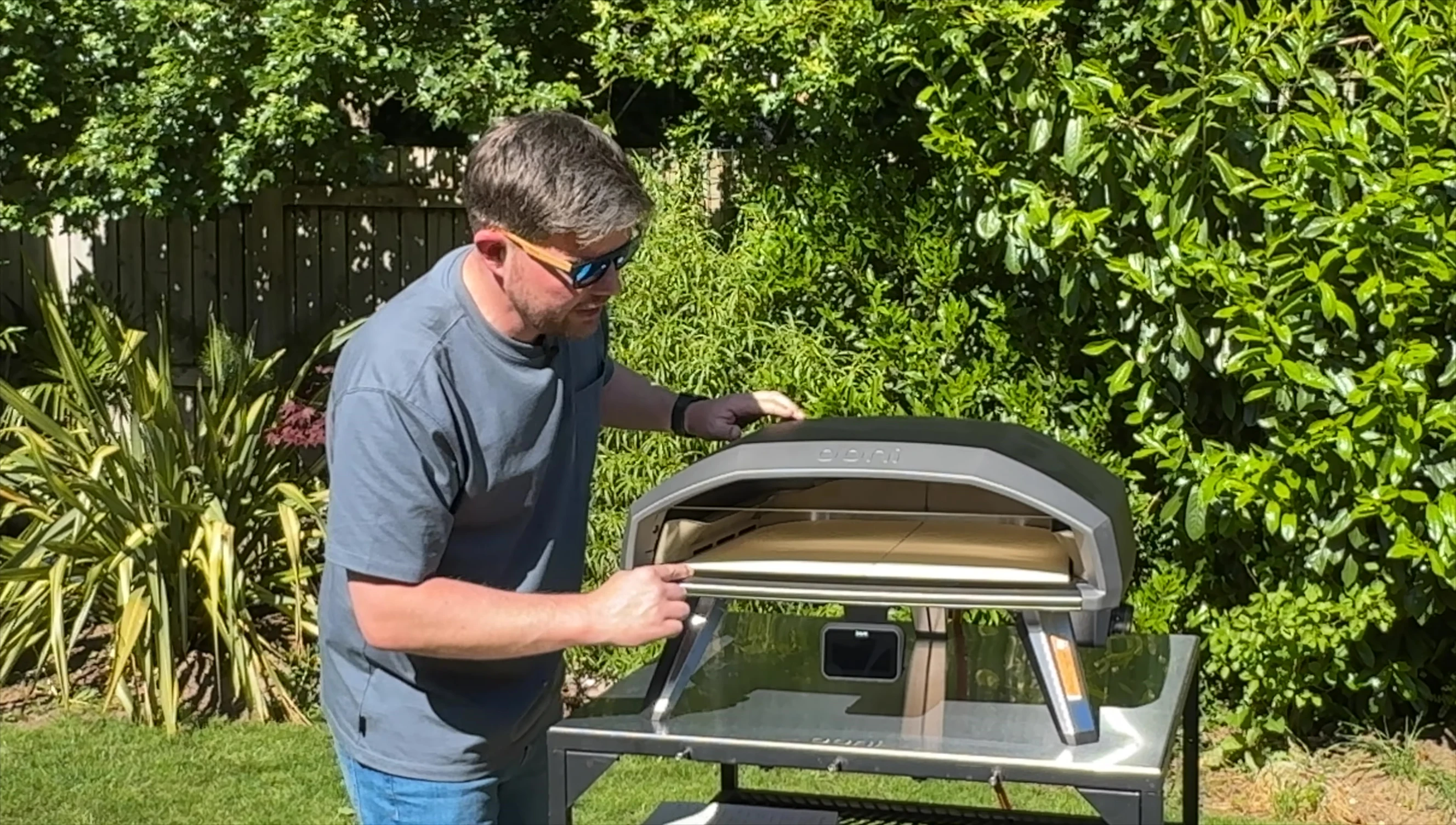 The pizza ledge and glass visor.