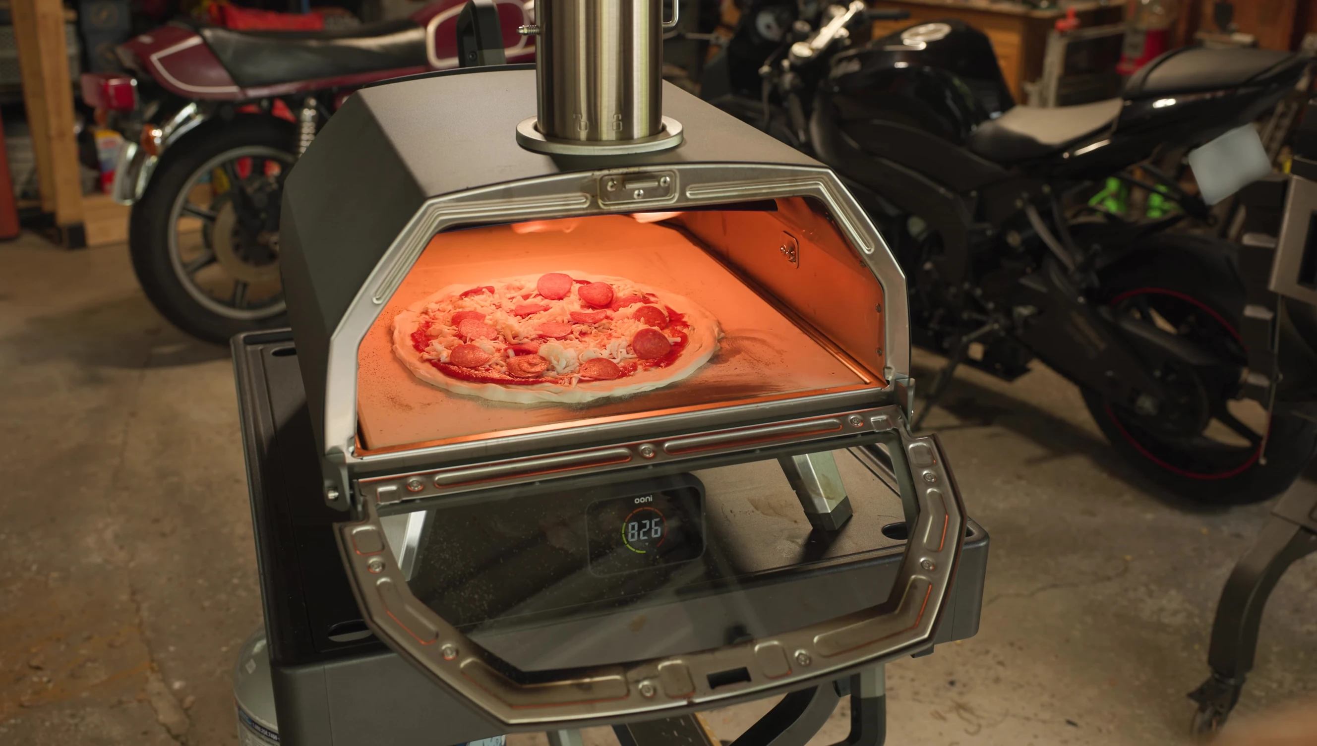 Neapolitan pizza baking