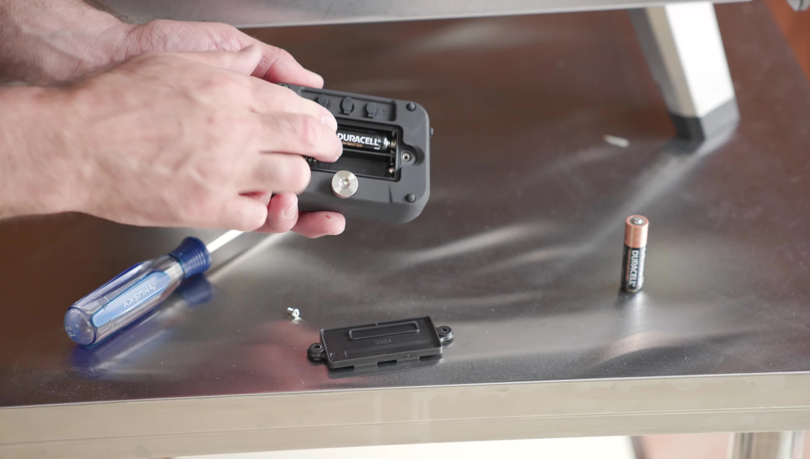 Installing the temperature hub