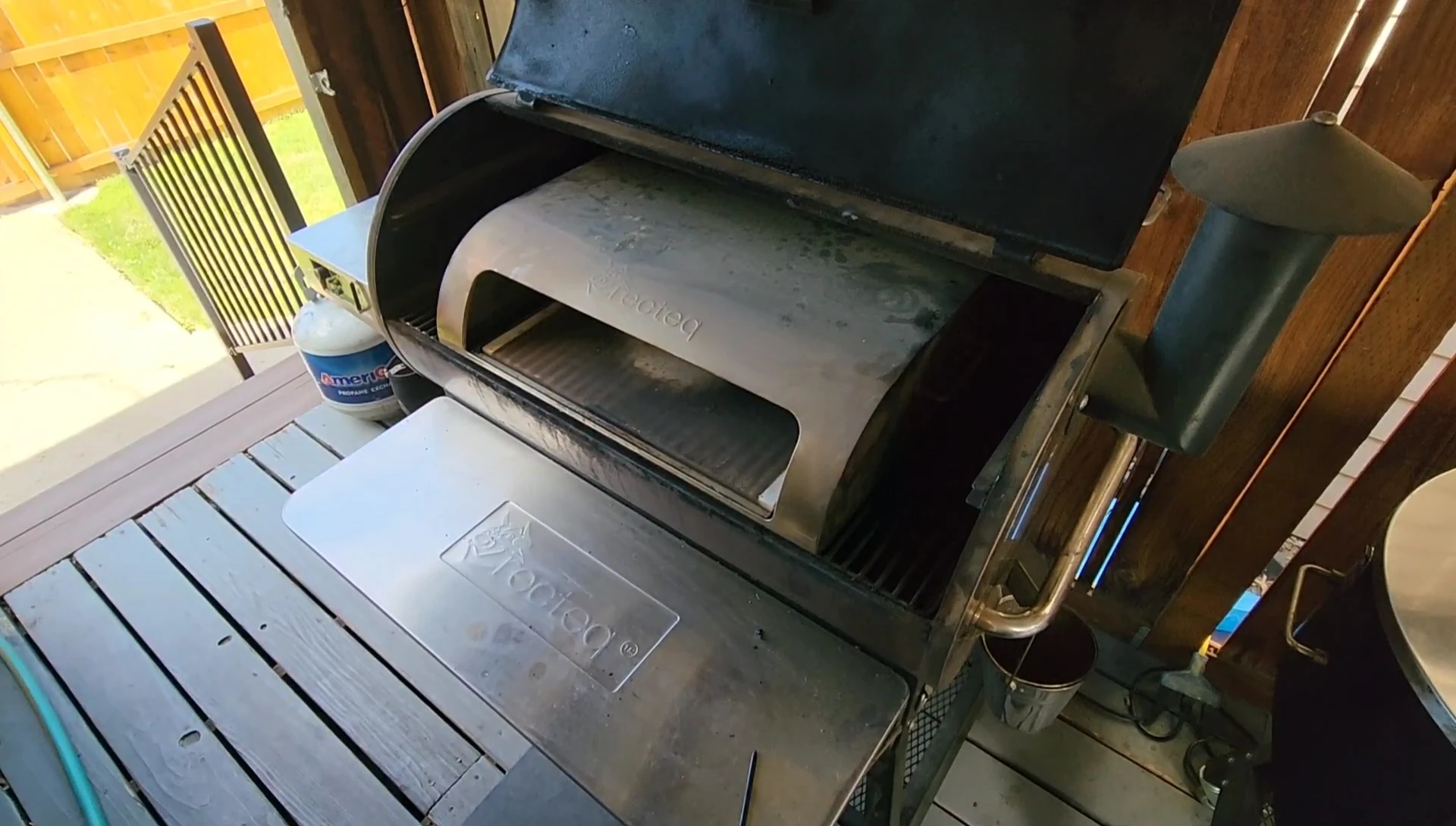 Setting the initial smoker temperature