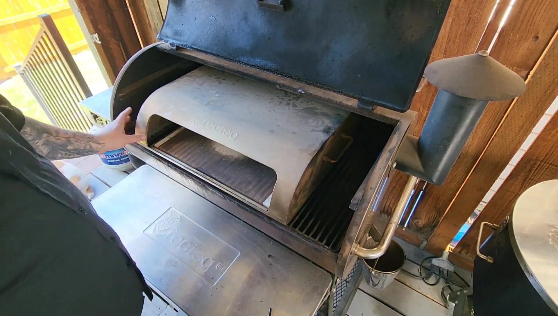 Centering the pizza stone for even heat distribution