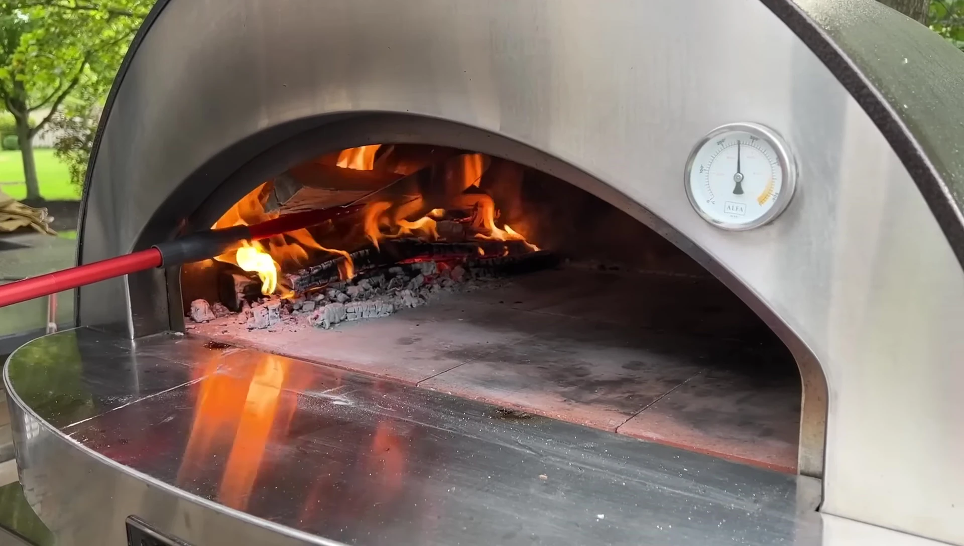 Comparison of Pyro and wood-fired oven.