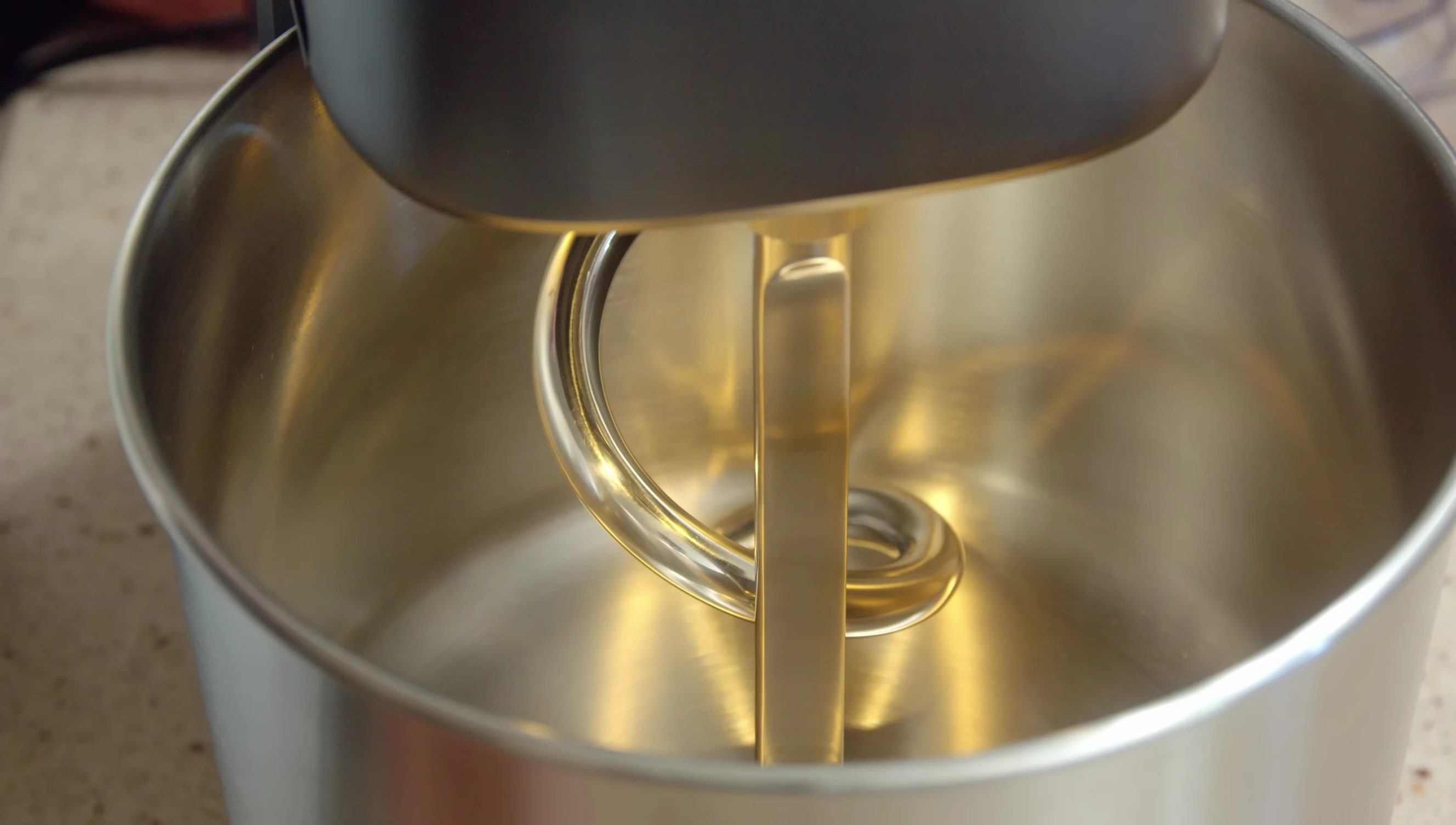 The mixer is shown running.