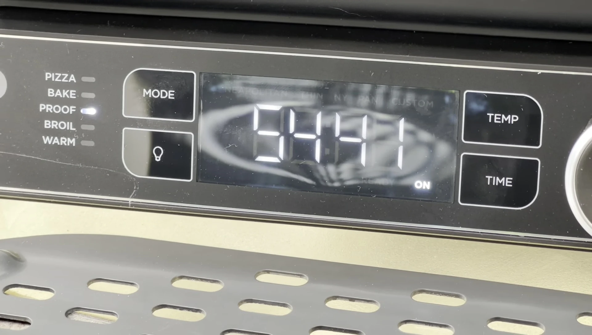 The control panel highlighting the temperature settings.