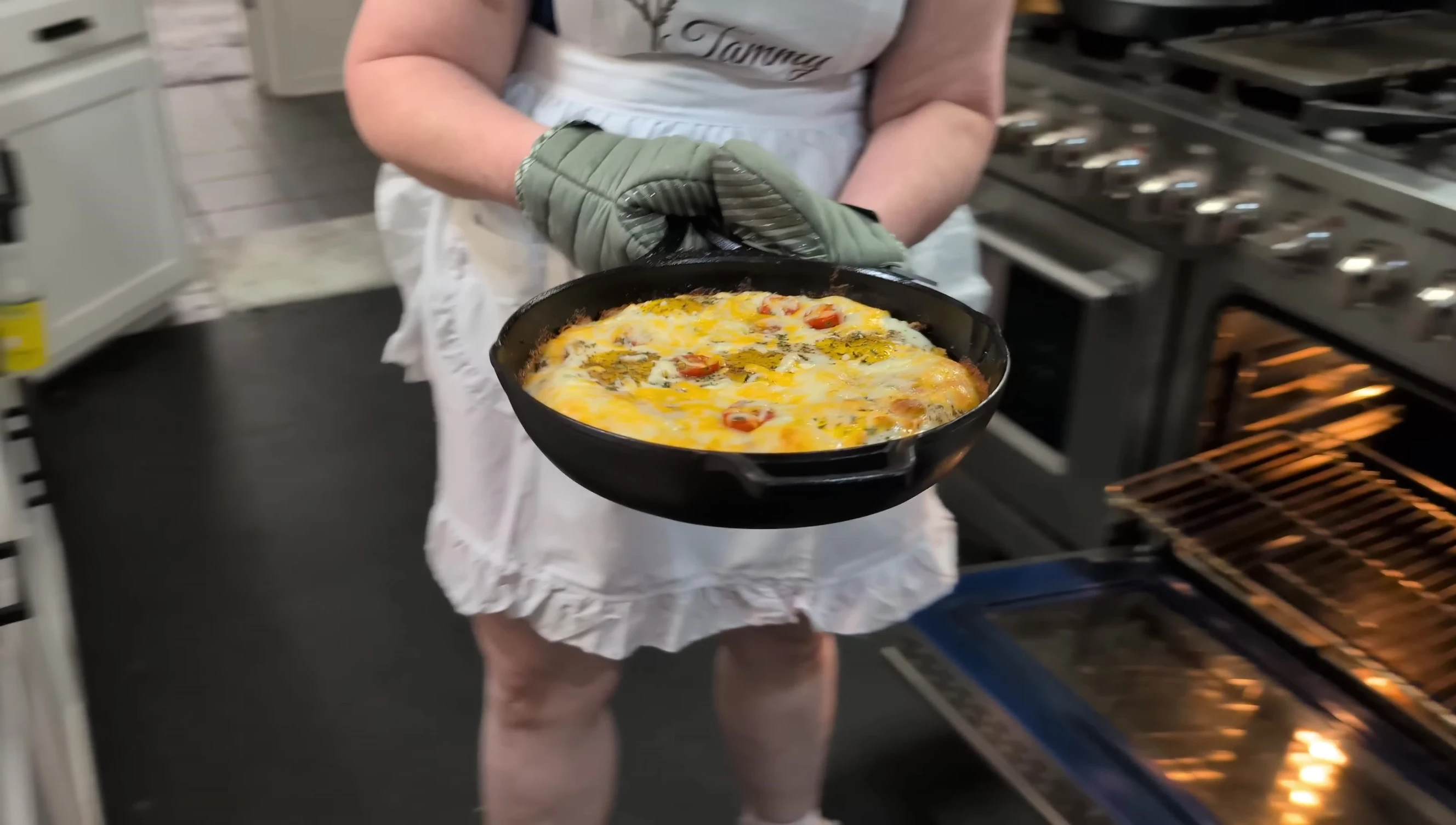The finished breakfast pizza
