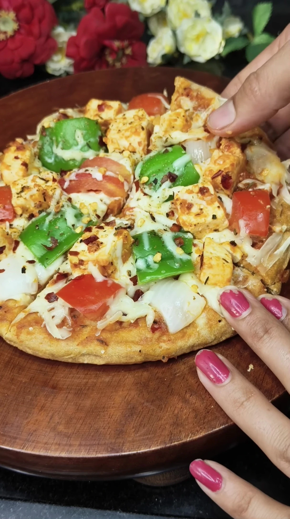 The finished healthy pizza.
