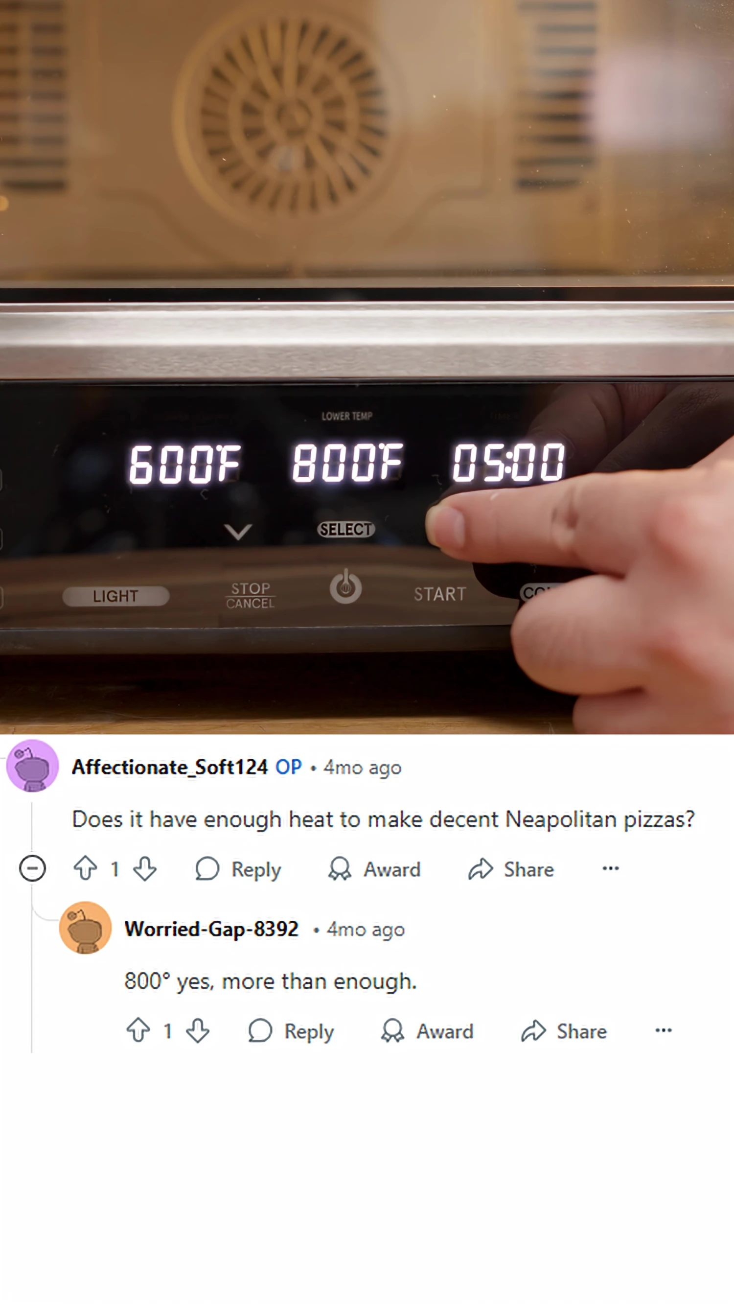 Screenshot showcasing a Reddit response confirming that the oven reaches 800° for Neapolitan pizzas.