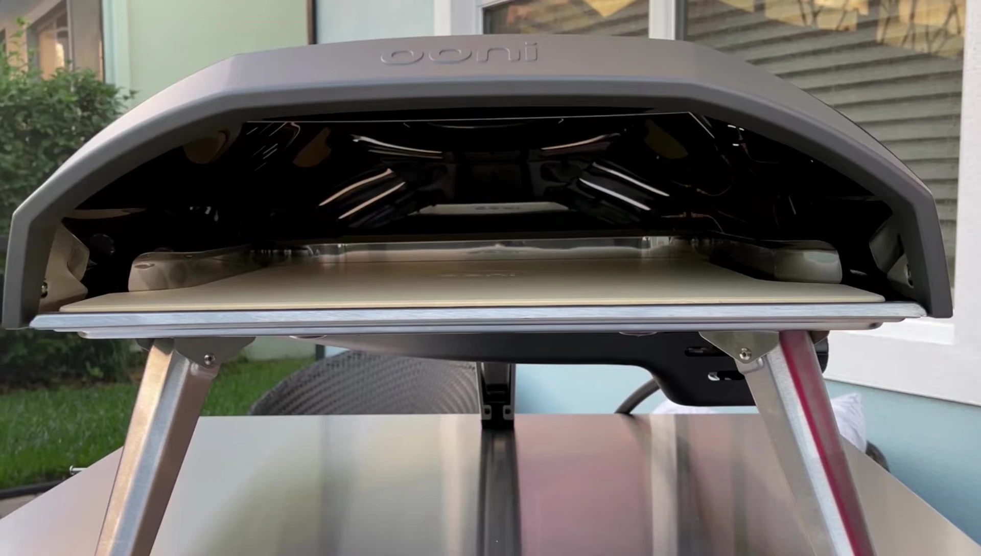 Folded legs of the Ooni Koda 16