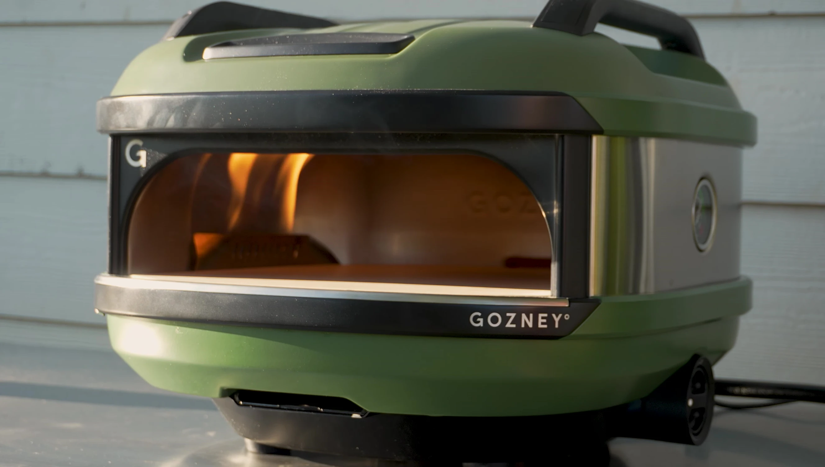 Oven reaching 700°F